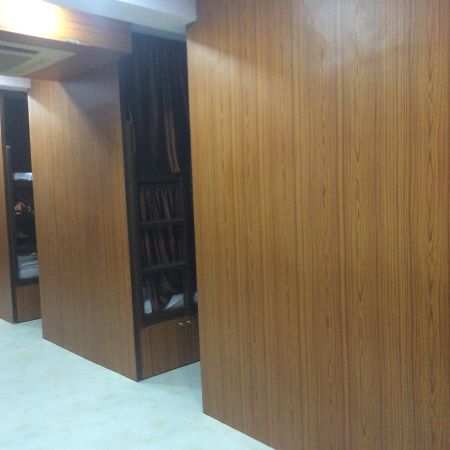 Zara Dormitory Bombay Eksteriør billede