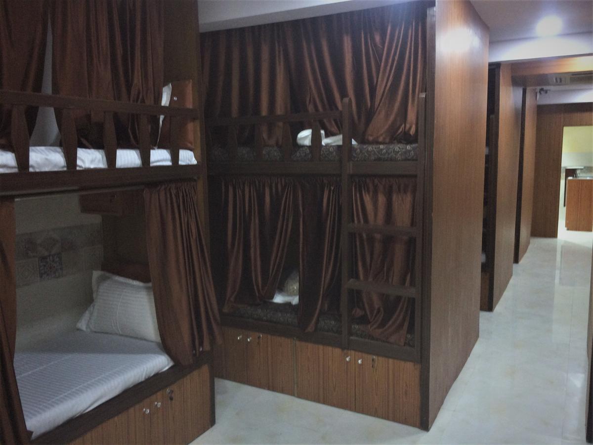 Zara Dormitory Bombay Eksteriør billede